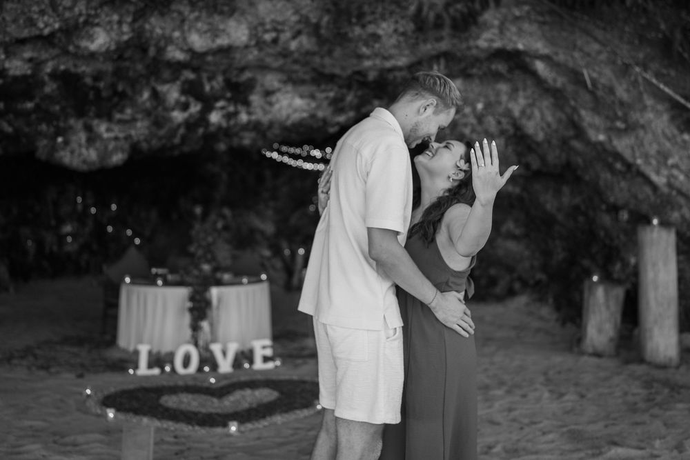 Romantic engagement photoshoot at Samabe Bali with beautiful ocean view backdrop