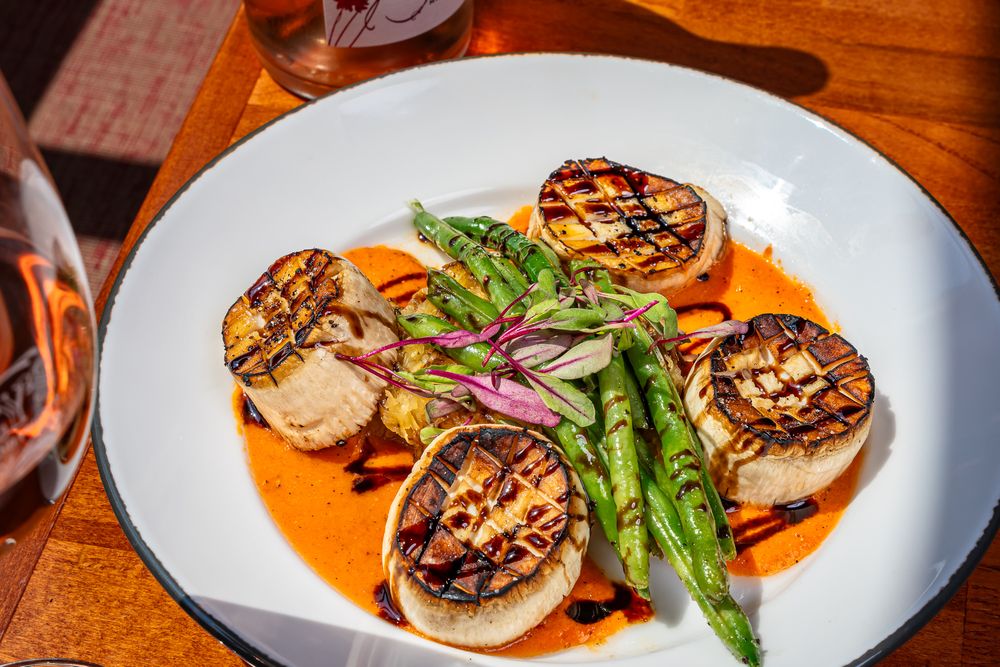 Food photographer & videographer in DC, Maryland & Virginia. Menu photos, restaurant marketing