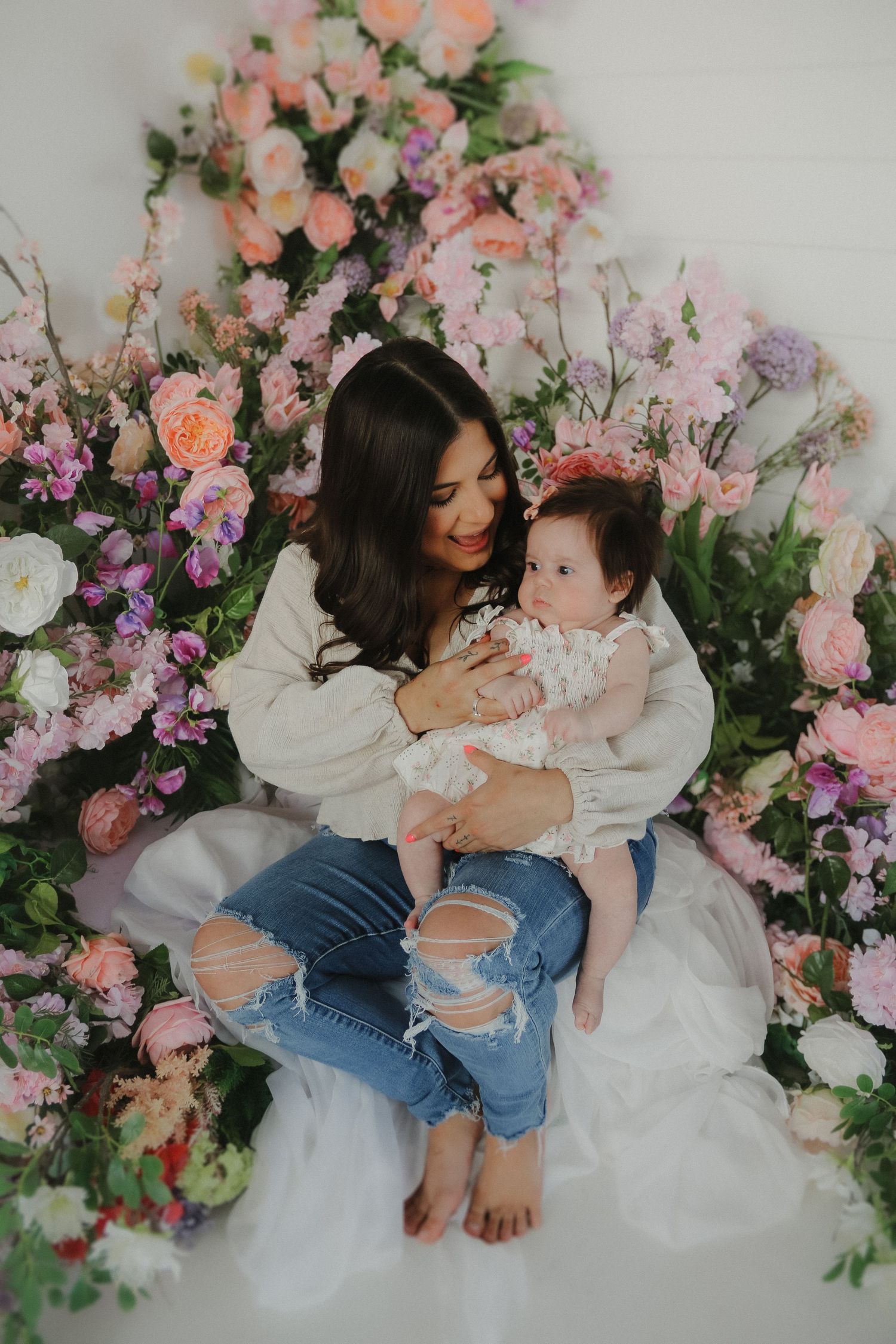 Bright, dreamy, timeless images capturing love, connection, tiny details, and the beautiful seasons of family life in Las Vegas.