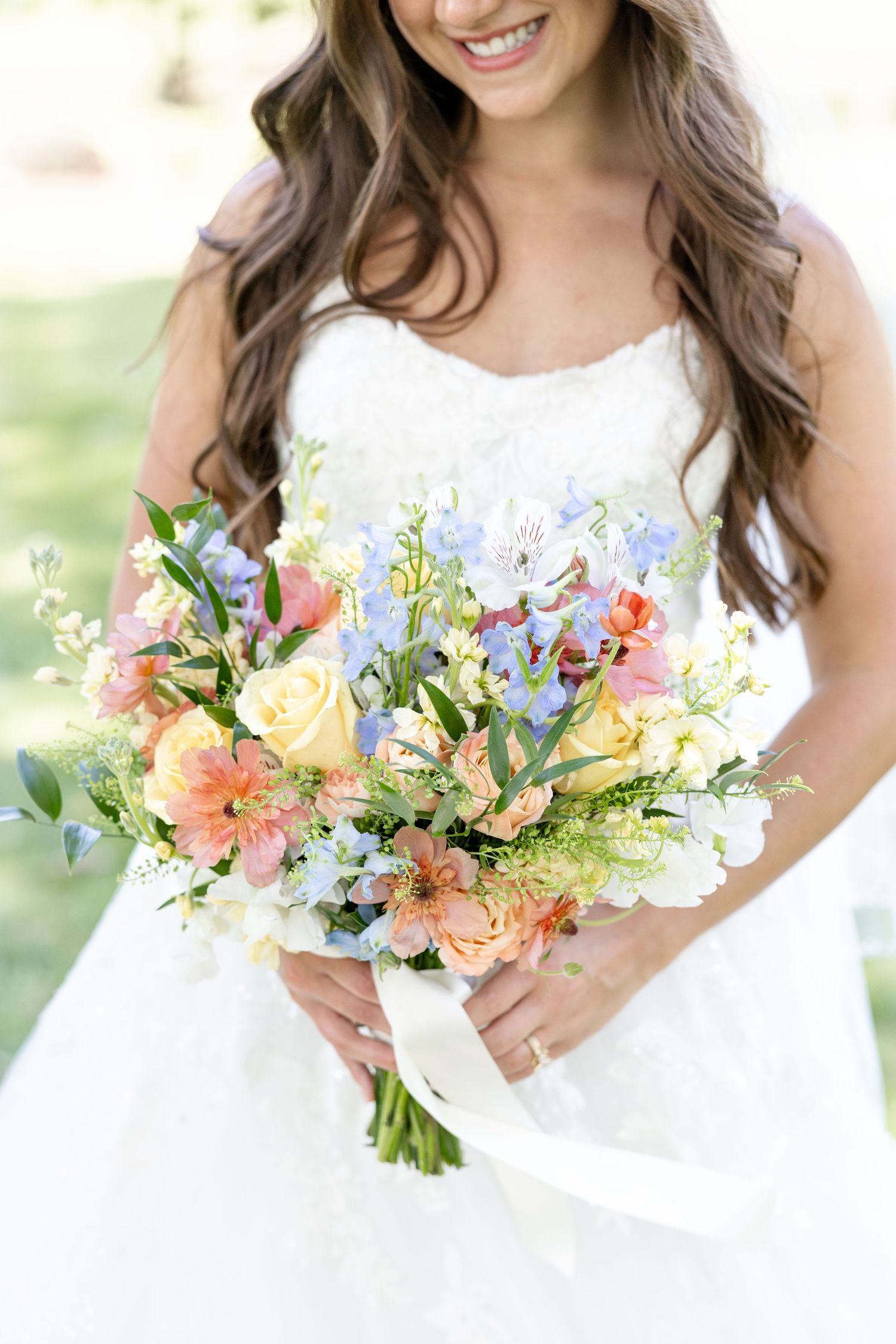 Elegant summer wedding at The Beverly Mansion in Marengo, Ohio captured by Dayton wedding photographers Julia & Sean Photography.
