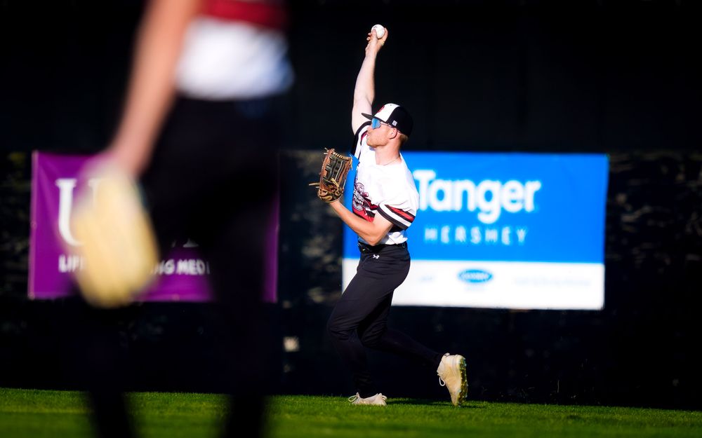 Central Penn Batmen outfield vs Electric City Express baseball at In The Net by Deanna Fox, SportsFox Photography based in Hershey PA