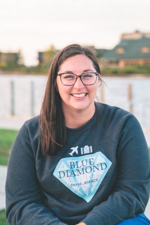 travel agent headshot photo