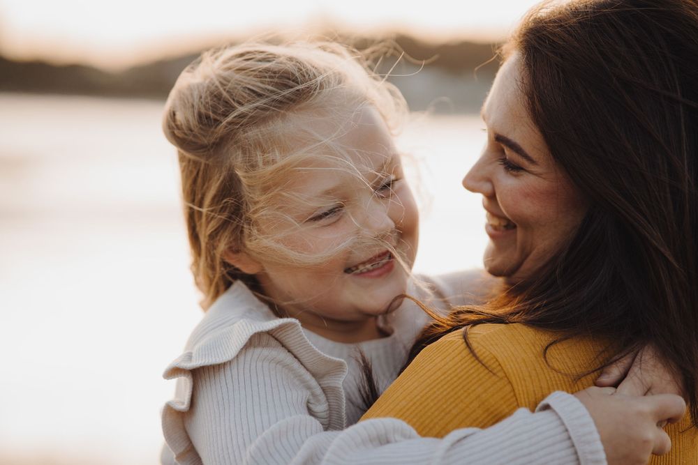 Sunset photoshoot with mum and daughter, Northland Beach, Whangarei Photographer, Jessica Jellick Photography