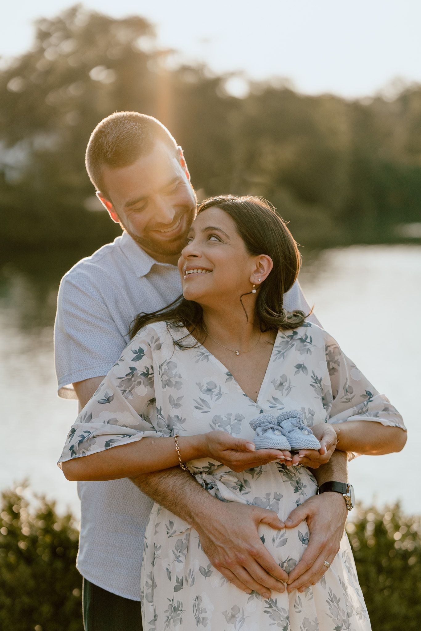 DC and Virginia Lifestyle maternity photography capturing natural connection and emotion during a relaxed, documentary maternity session.
