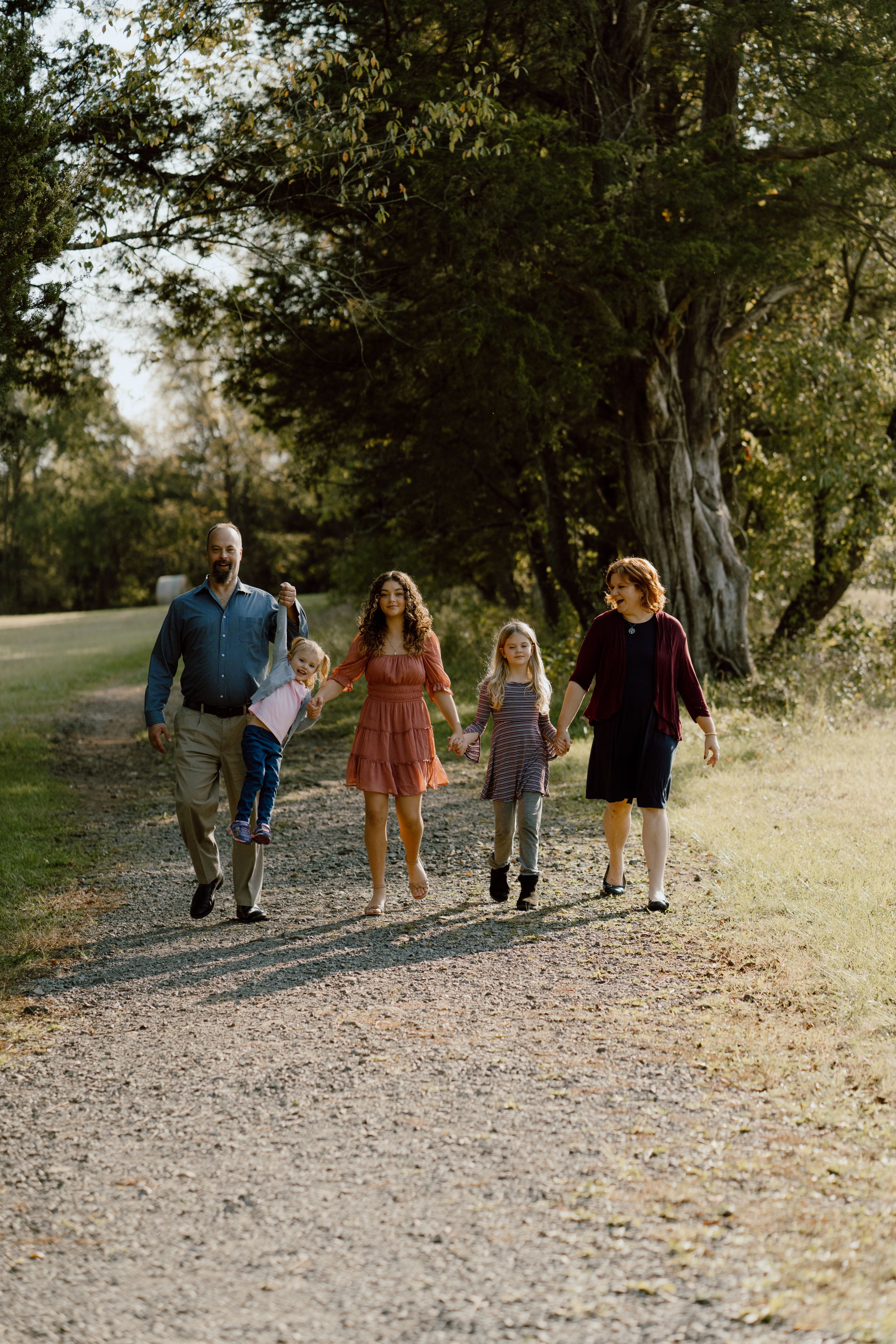 DC and Virginia Lifestyle maternity photography capturing natural connection and emotion during a relaxed, documentary maternity session.