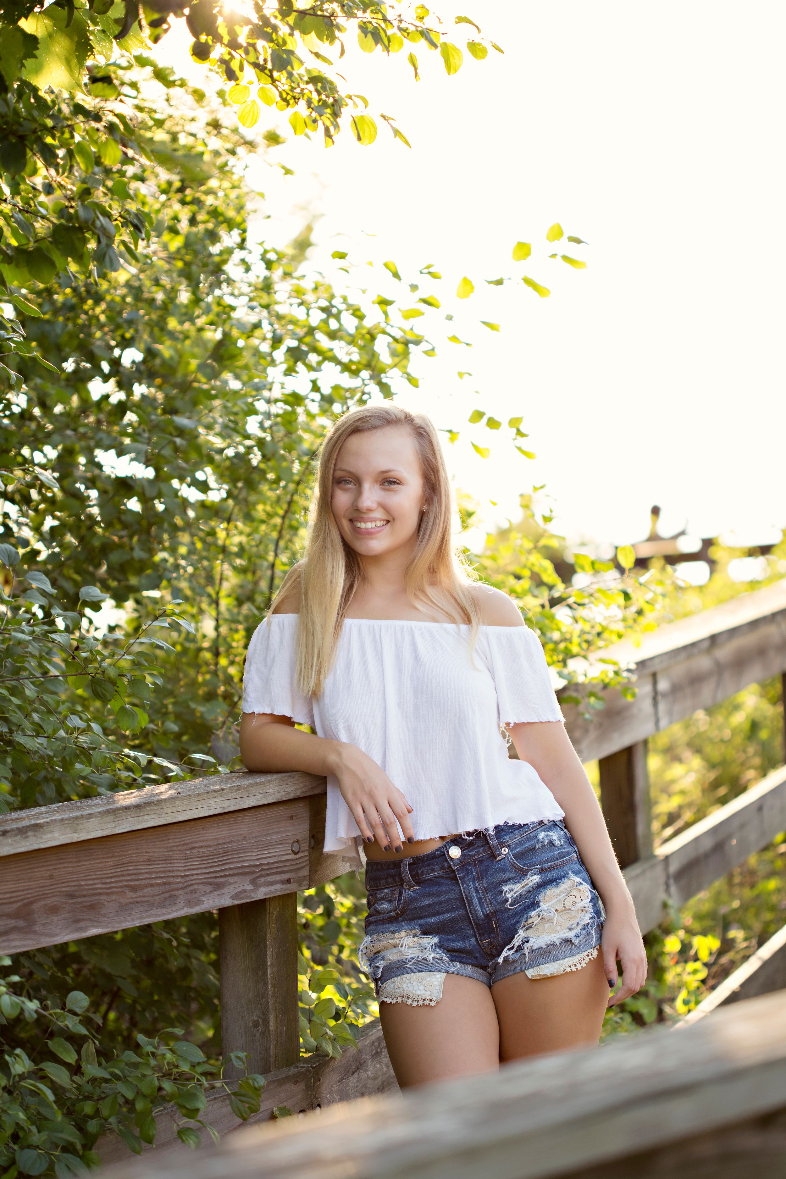 Teen Photographer in Wisconsin, studio in Watertown WI serving Dodge County Jefferson County and Waukesha County High School Senior