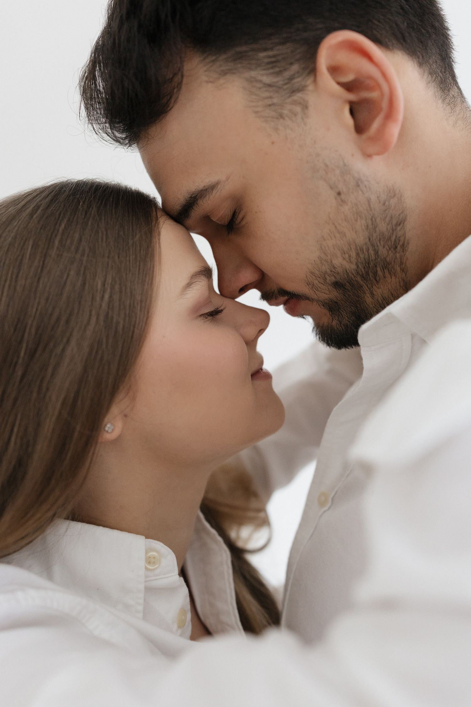 budapest photoshoot wedding photographer elegant and style studio couple photoshoot