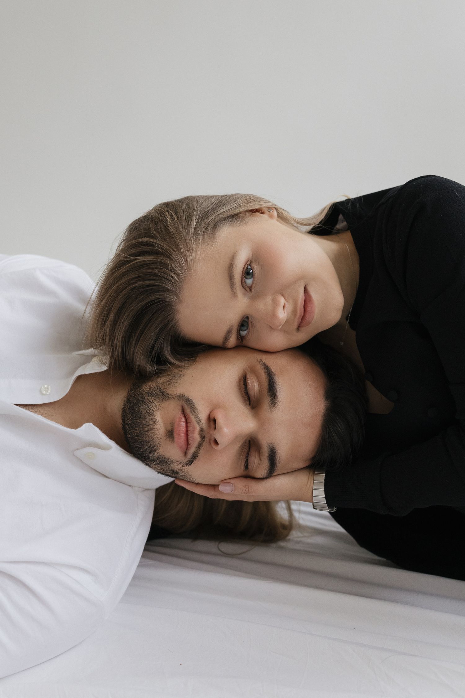 budapest photoshoot wedding photographer elegant and style studio couple photoshoot