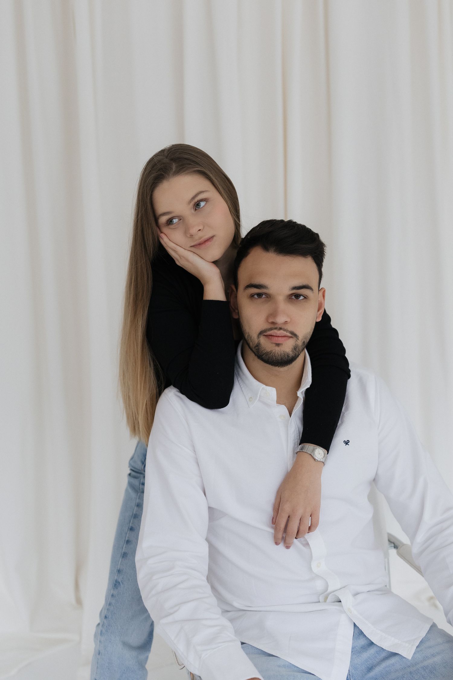 budapest photoshoot wedding photographer elegant and style studio couple photoshoot