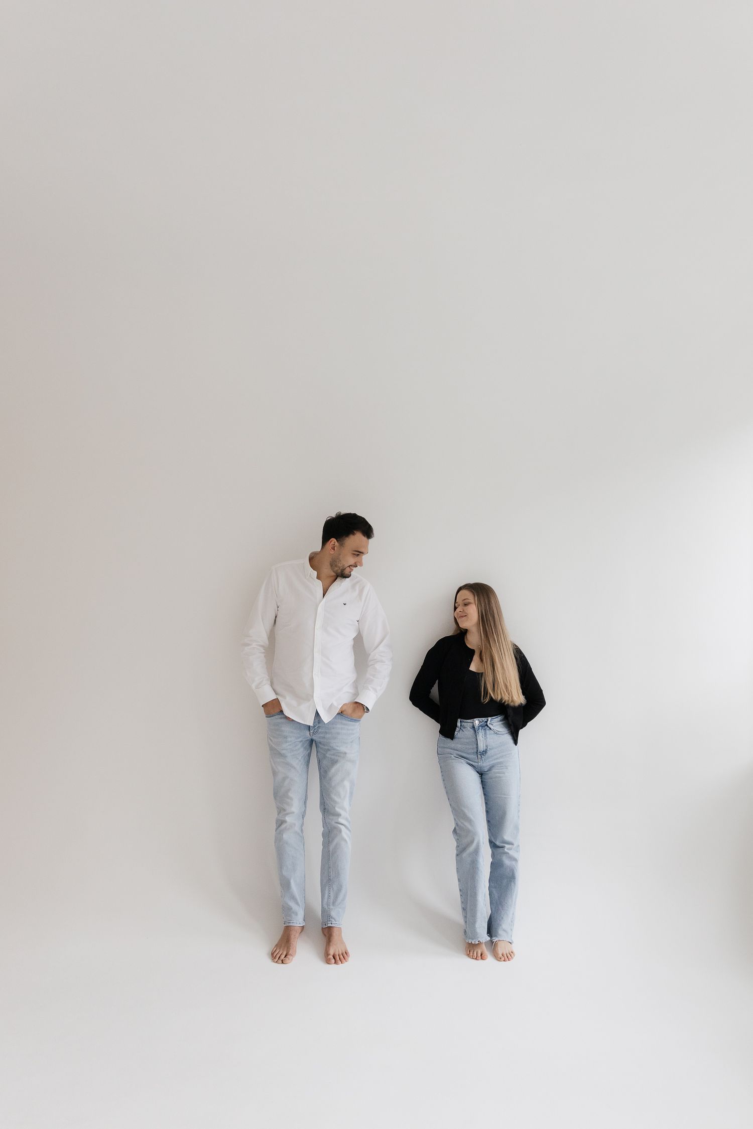budapest photoshoot wedding photographer elegant and style studio couple photoshoot
