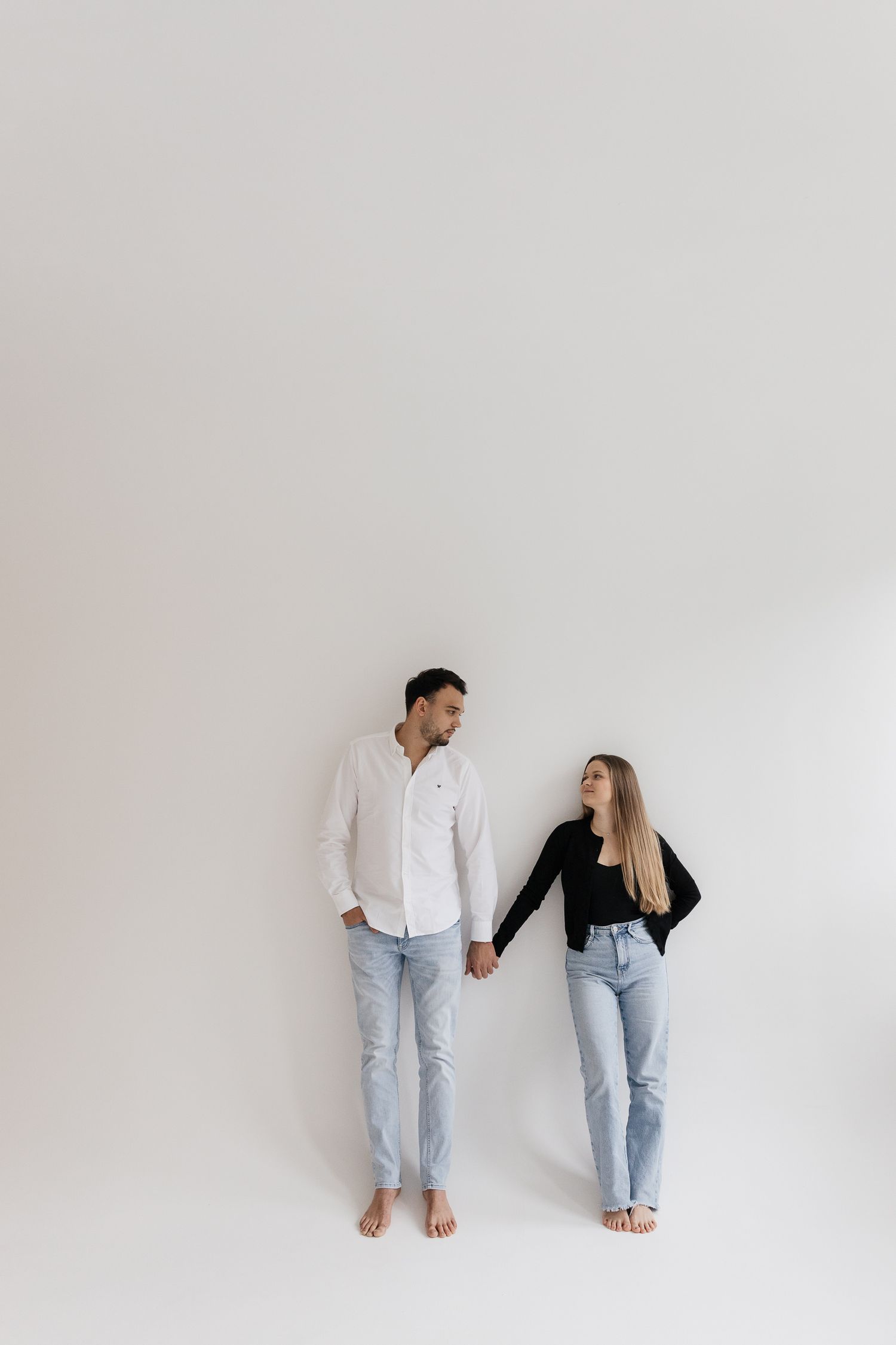 budapest photoshoot wedding photographer elegant and style studio couple photoshoot