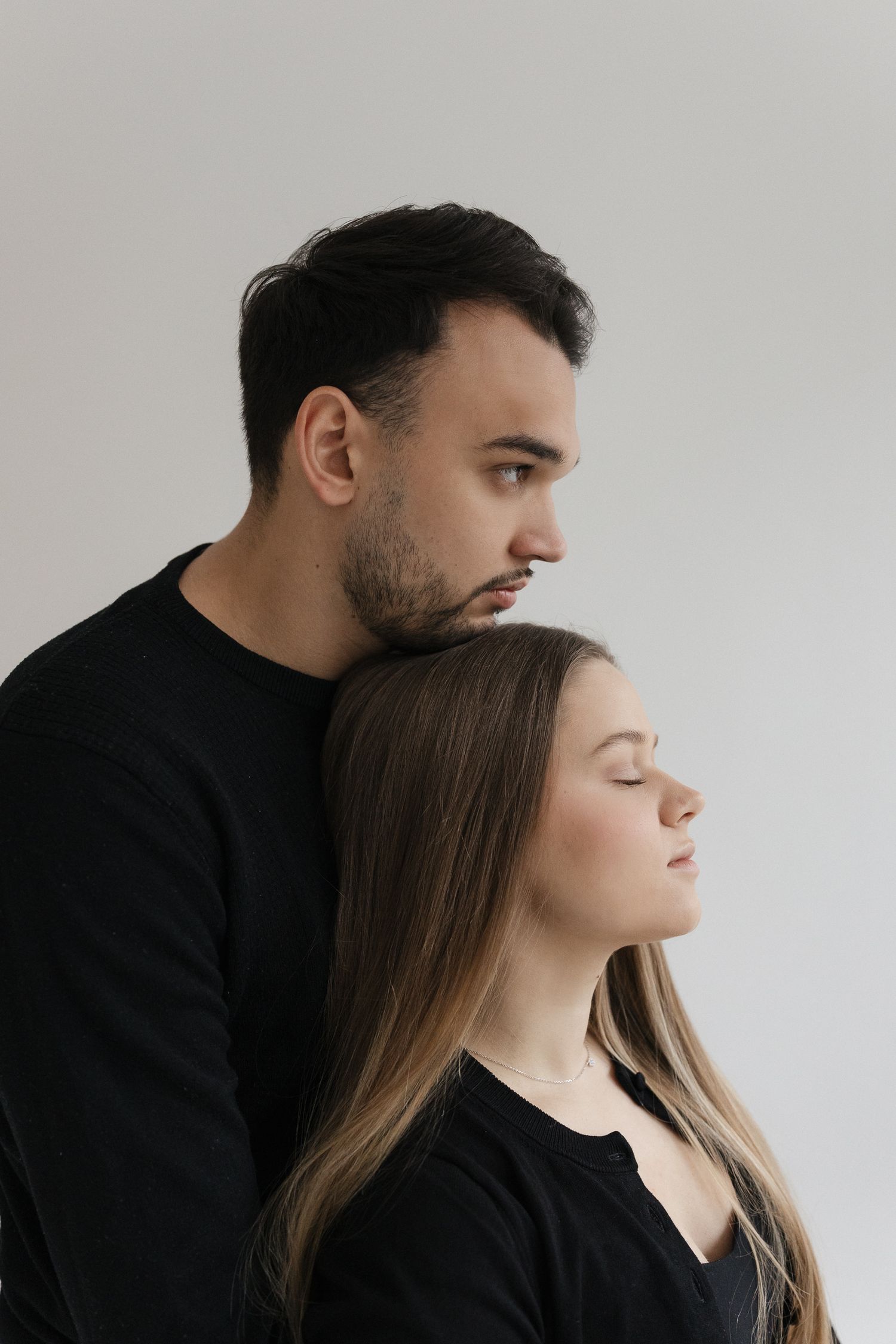 budapest photoshoot wedding photographer elegant and style studio couple photoshoot