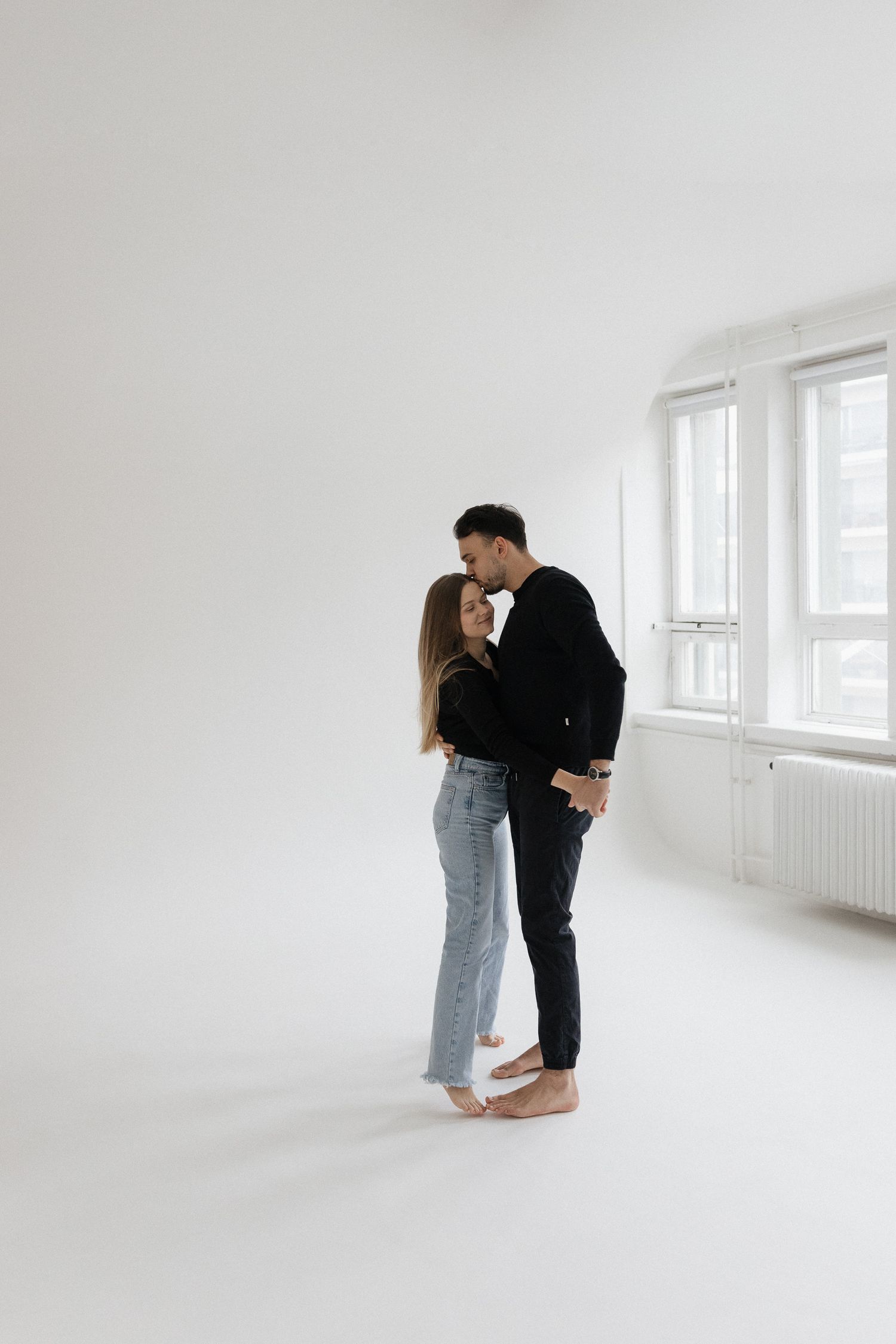 budapest photoshoot wedding photographer elegant and style studio couple photoshoot