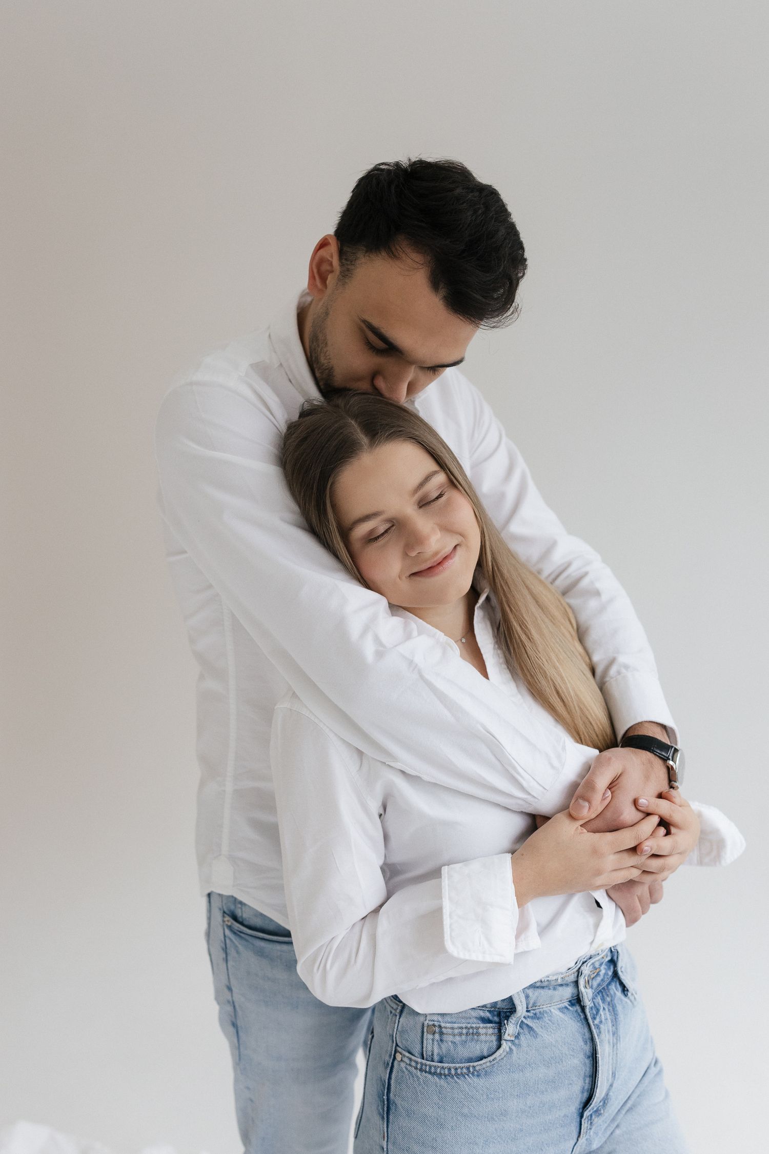 budapest photoshoot wedding photographer elegant and style studio couple photoshoot