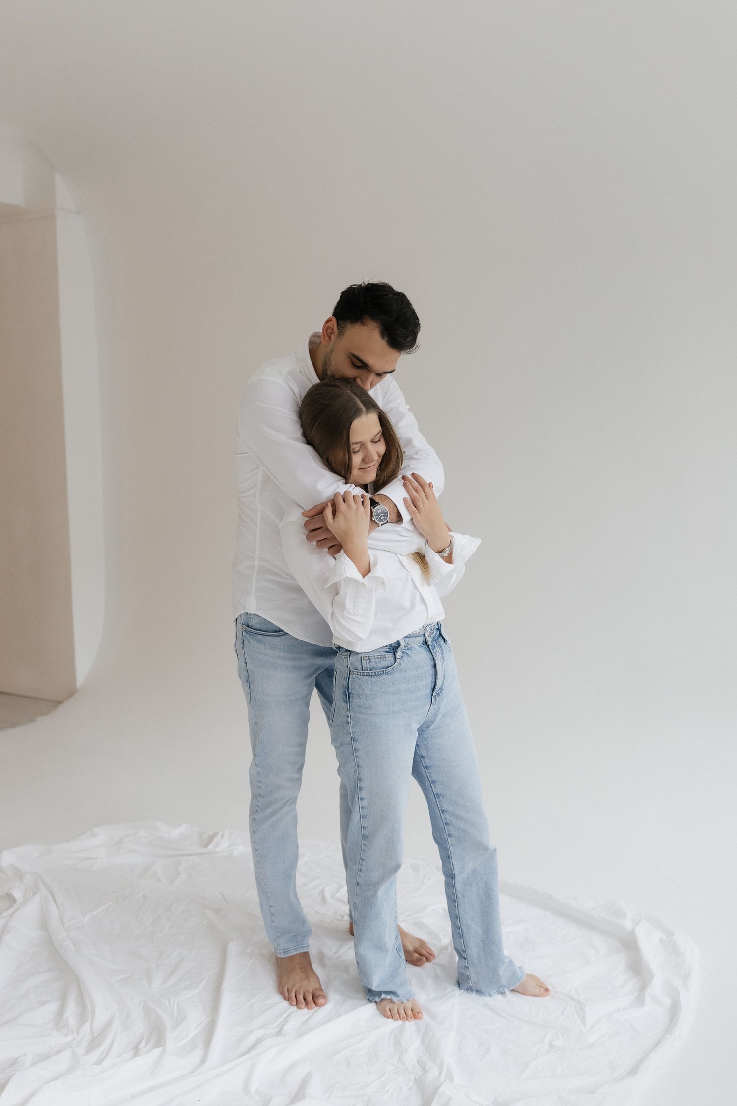 budapest photoshoot wedding photographer elegant and style studio couple photoshoot