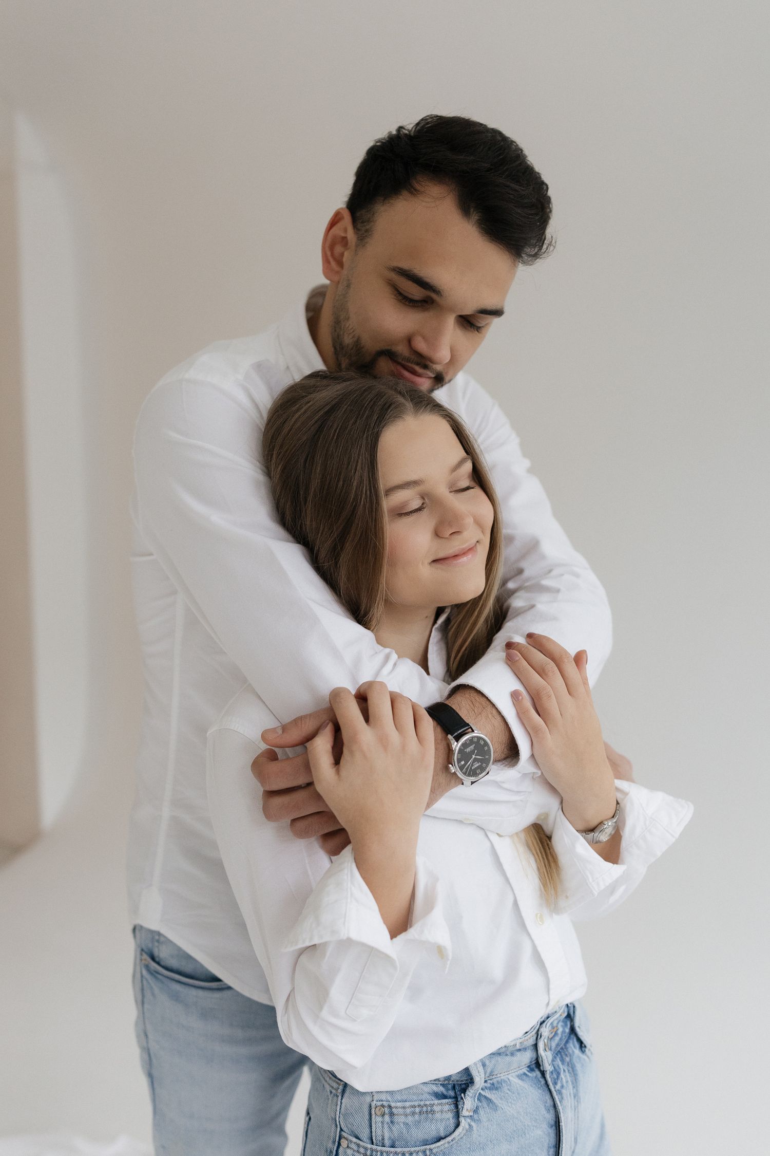 budapest photoshoot wedding photographer elegant and style studio couple photoshoot