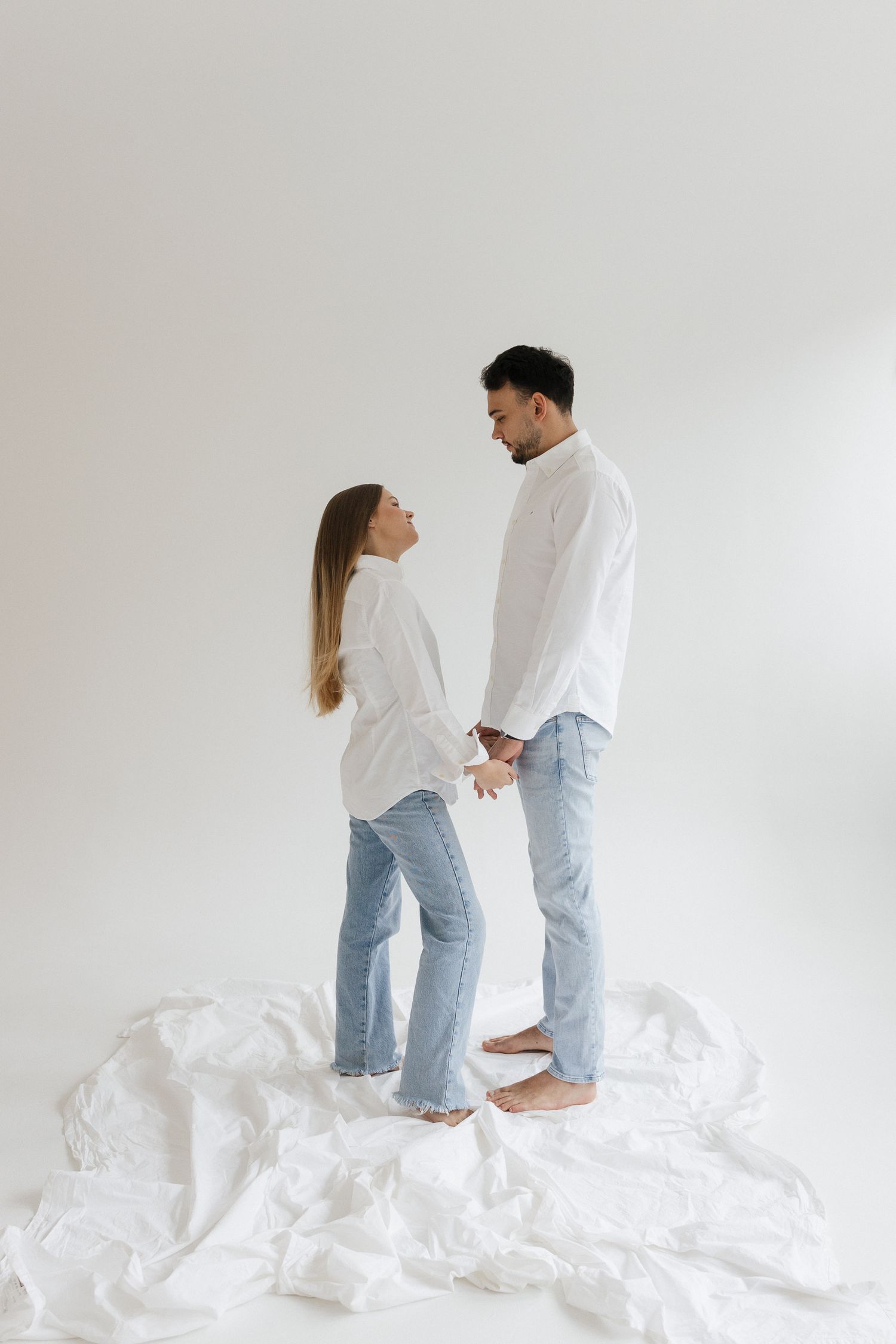 budapest photoshoot wedding photographer elegant and style studio couple photoshoot