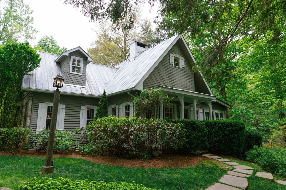 Old Edwards Inn