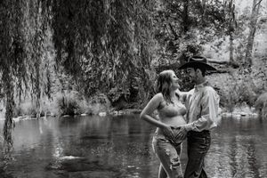 Northern Arizona Flagstaff Boudoir Portraits Branding Photographer Photography Luxury Bridal Studio 
Boudoir Photoshoots
couples Maternity