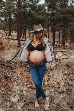 Northern Arizona Flagstaff Boudoir Portraits Branding Photographer Photography Luxury Bridal Studio 
Boudoir Photoshoots
couples Maternity