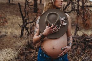 Northern Arizona Flagstaff Boudoir Portraits Branding Photographer Photography Luxury Bridal Studio 
Boudoir Photoshoots
couples Maternity