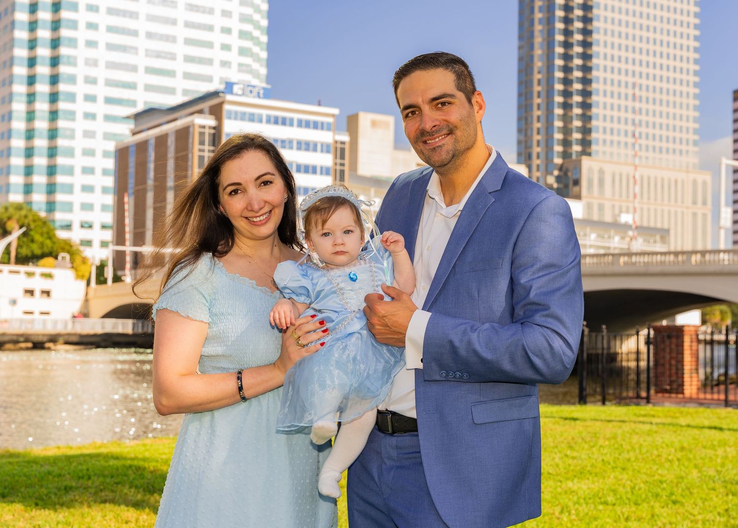 Family photo session-BE Jazy Photography-Tampa Bay-St Pete-Family Photographer-Henry B-Plant park university of Tampa-Riverwalk