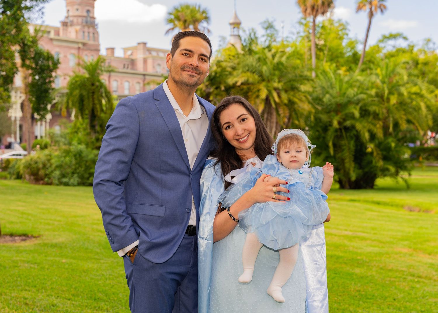 Family photo session-BE Jazy Photography-Tampa Bay-St Pete-Family Photographer-Henry B-Plant park university of Tampa-Riverwalk