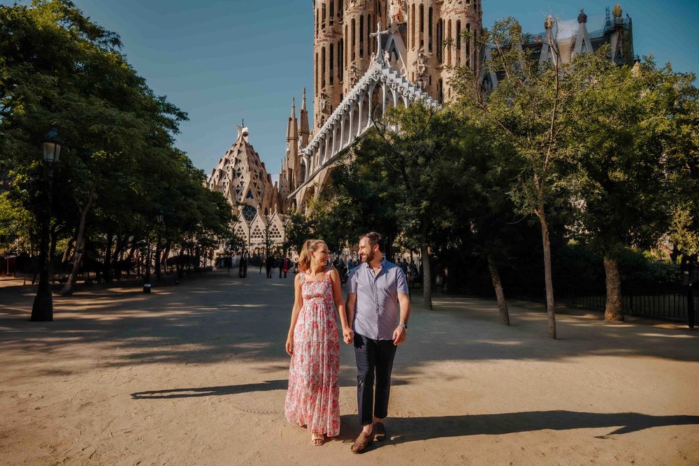 Surprise proposal candid photos Barcelona