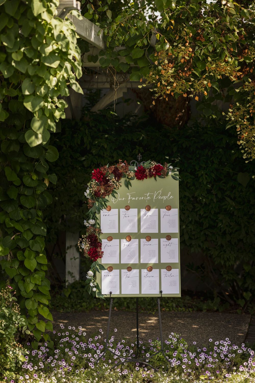 Table placement for wedding guests in vines