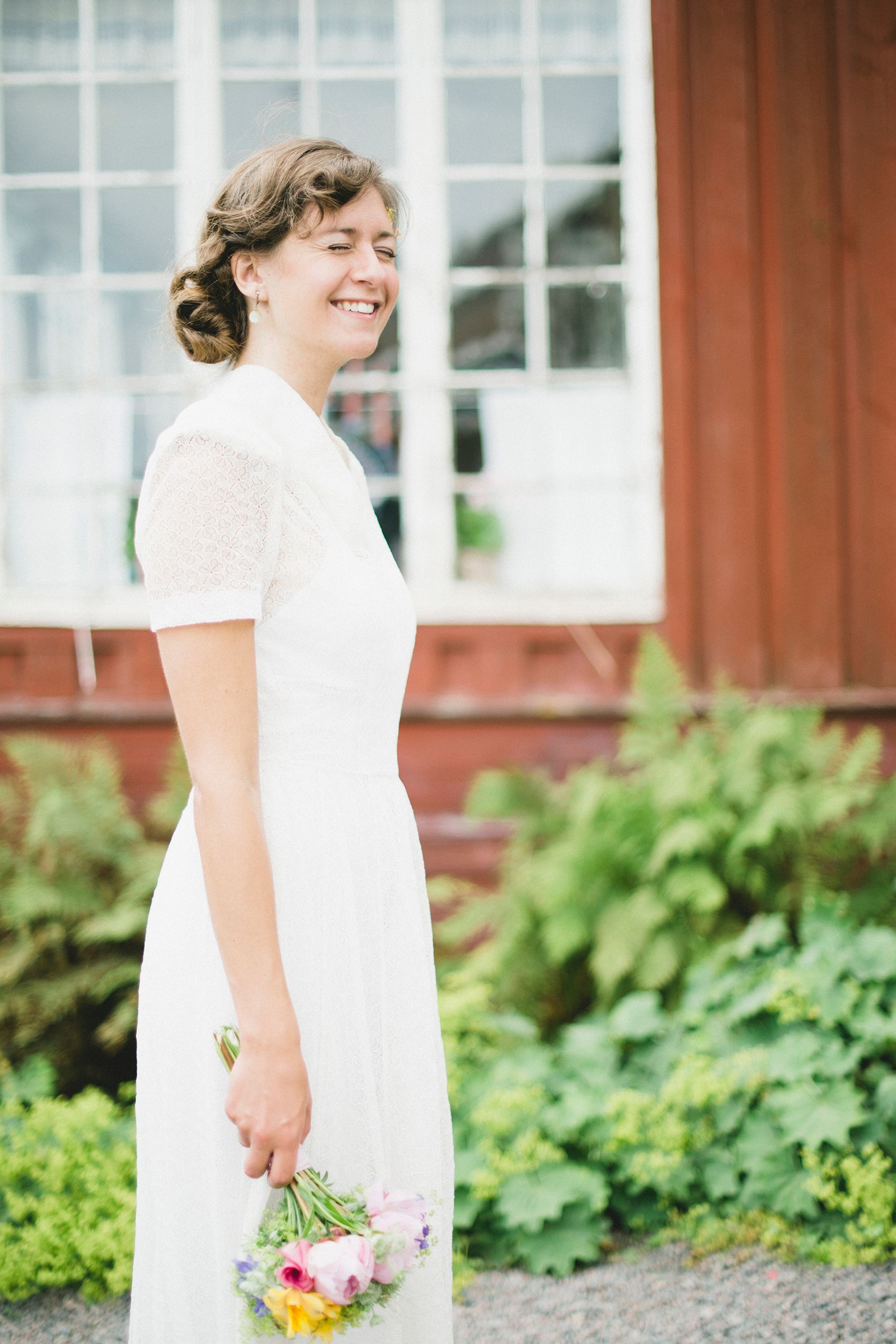 Anna och Davids bröllopsdag på Sillegården och Västra Ämterviks kyrka. Fotograf Rebecca Nordin.