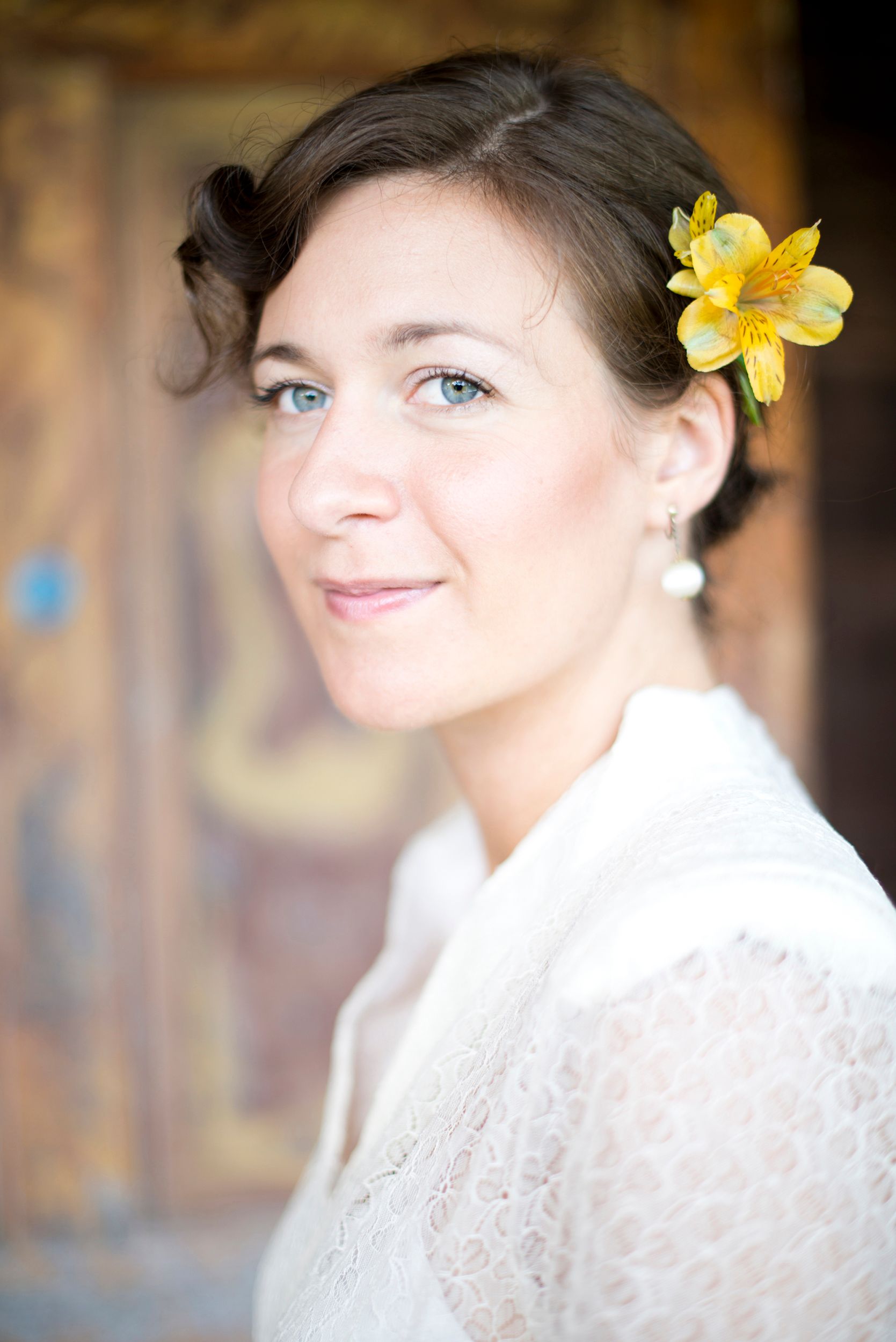 Anna och Davids bröllopsdag på Sillegården och Västra Ämterviks kyrka. Fotograf Rebecca Nordin.