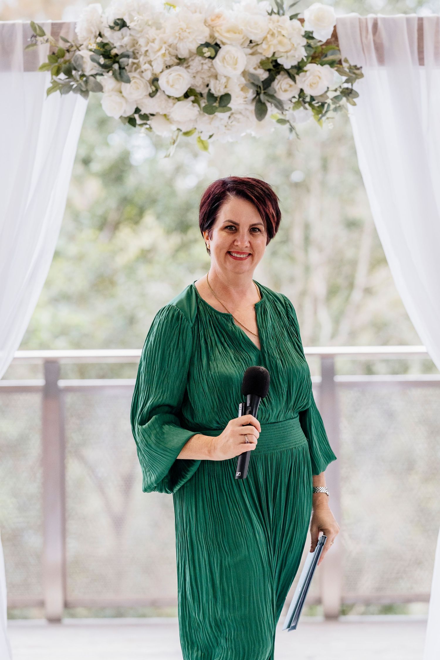 fun and relaxed wedding celebrant brisbane queensland