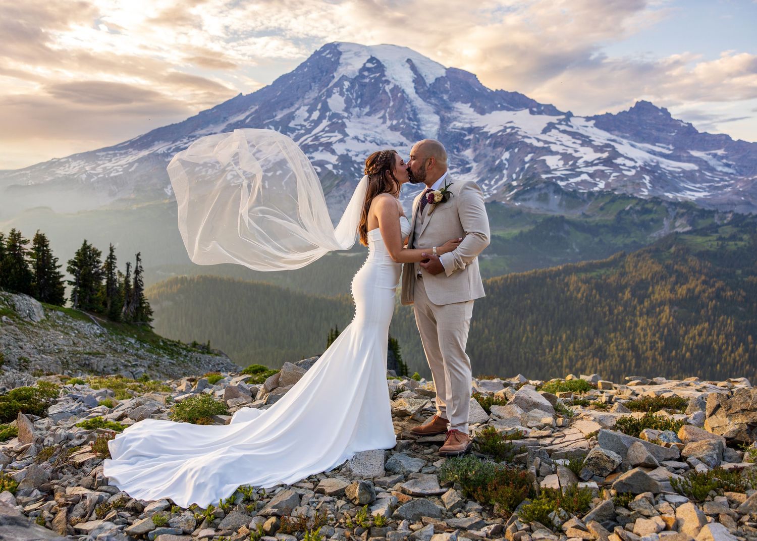 beautiful PNW adventure elopement photography