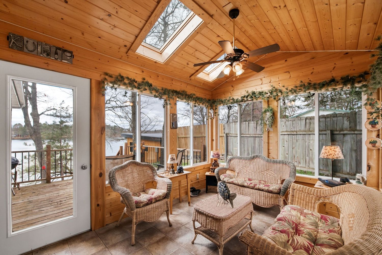 Lake Real Estate Photographer, Buskey bay real estate photographer,