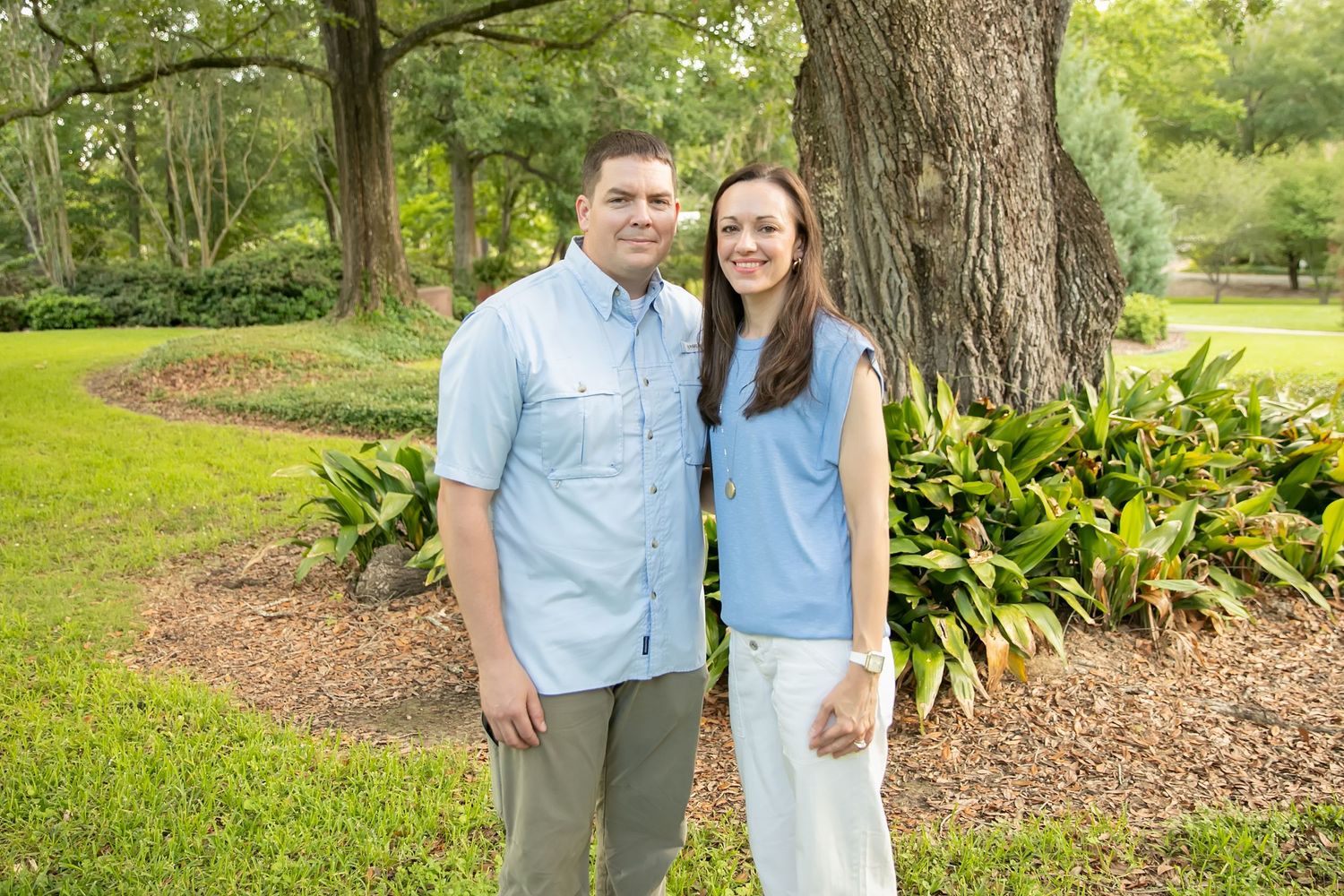 Extended family session taken at Cohn Arboretum in Central City, just outside of Baton Rouge.