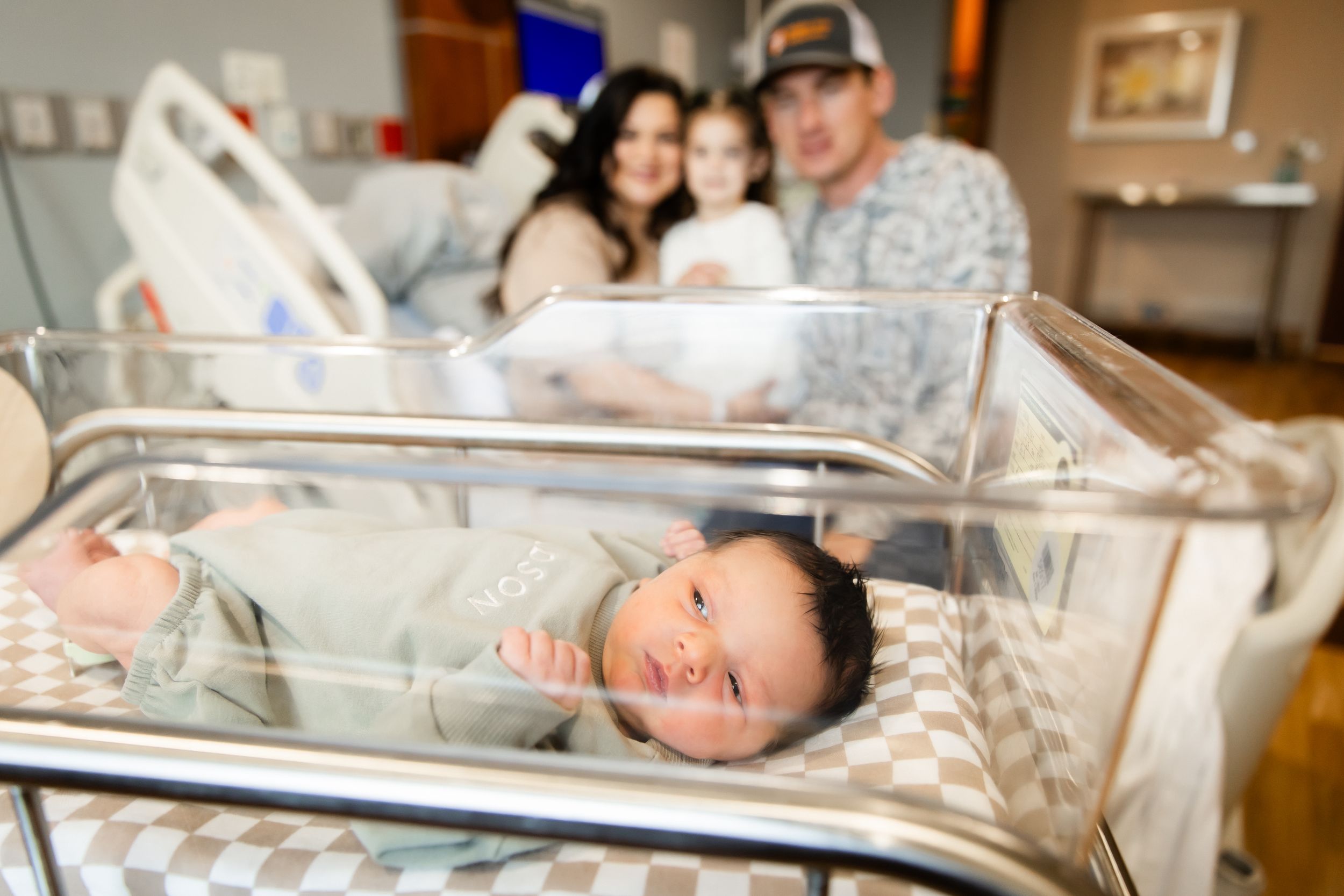 Hospital newborn photography during Fresh 48 session in Spring TX