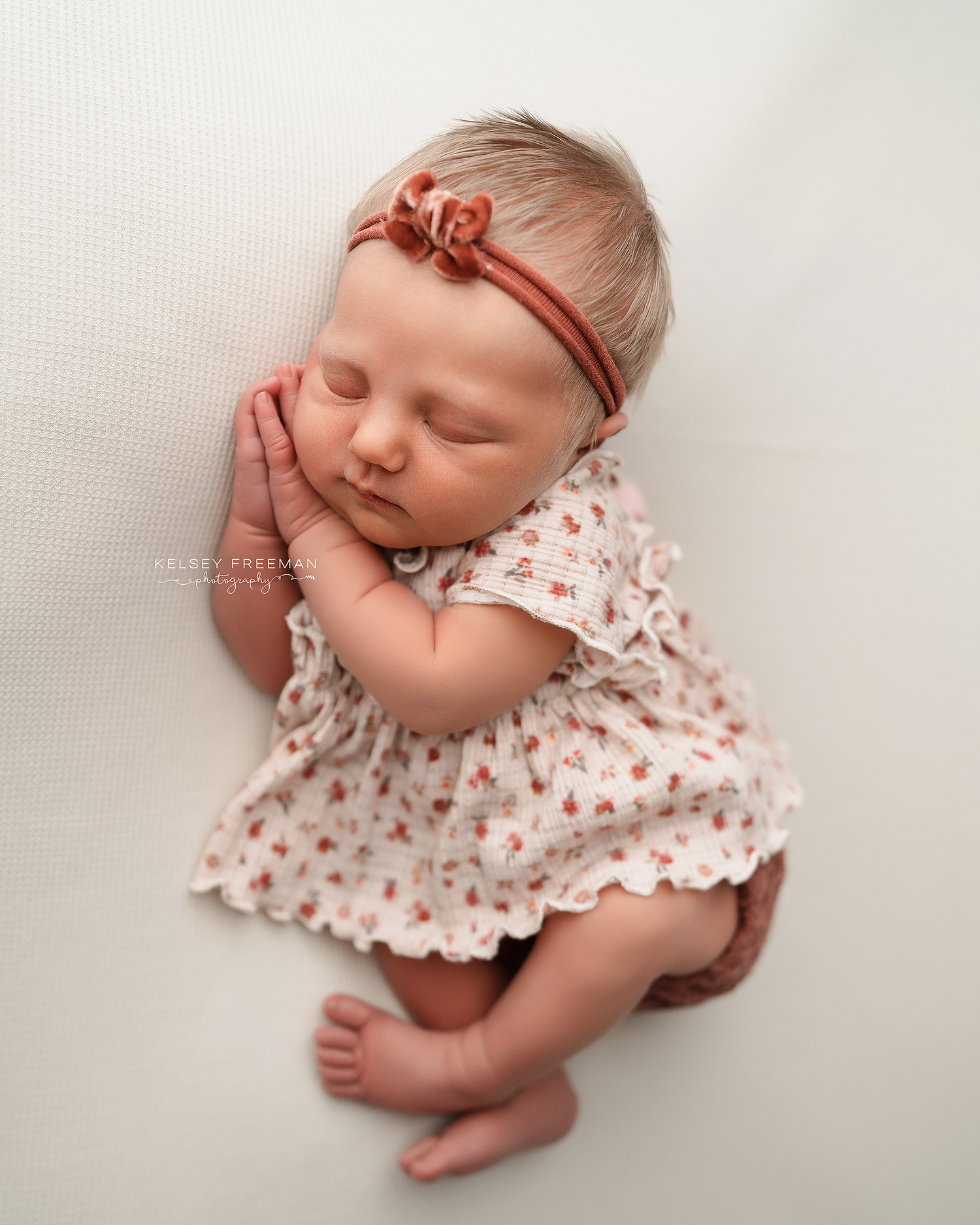 Newborn photography studio located in between Atlanta, Georgia and Birmingham, Alabama with full service photo studio.