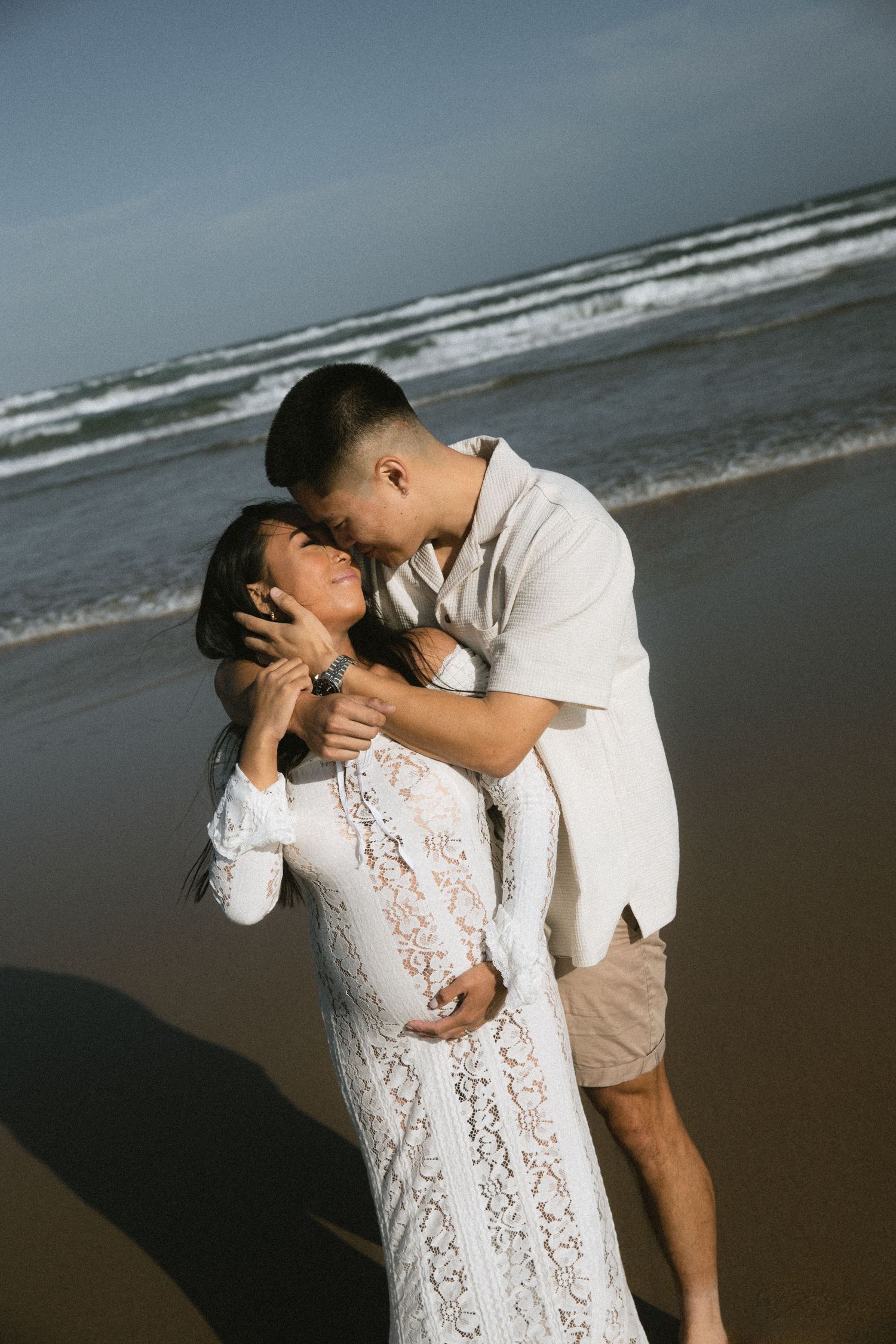 maternity photoshoot, beach maternity photoshoot, sunset beach maternity, Melbourne maternity photographer, beach photographer, family photo