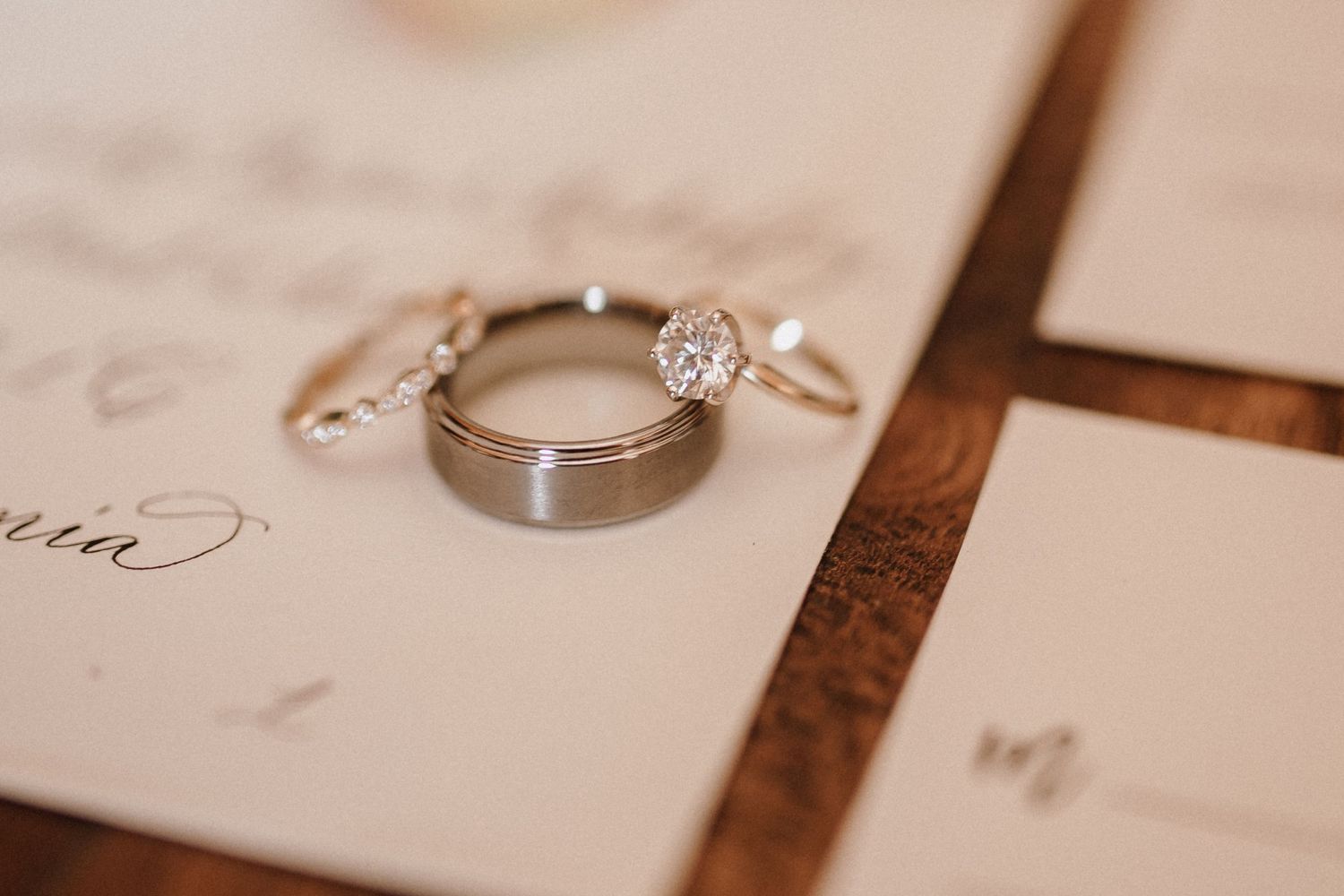 Alexa + Peyton | © Carly Arnwine Photography | Shadow Creek | Purcellville, Virginia | Erin Sellers | Dragonfly Events | Fluffy Thoughts