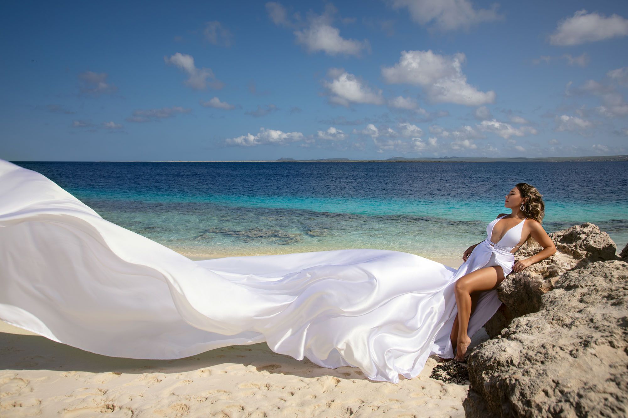Premier Bonaire photographer Felicia Schuette – maternity, motherhood, boudoir, couples, lifestyle, business, flying dress, mini sessions.