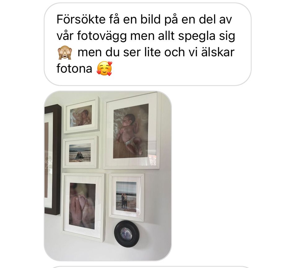 Fint meddelande från en kunde i Instagramchatten. Hon bifogar en bild av en fotovägg, där hon framkallat och ramat in flera av sina bilder.