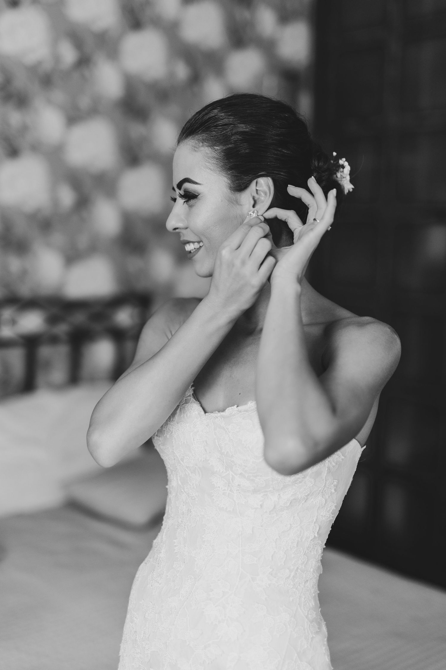 bride getting ready at Lake Lecco