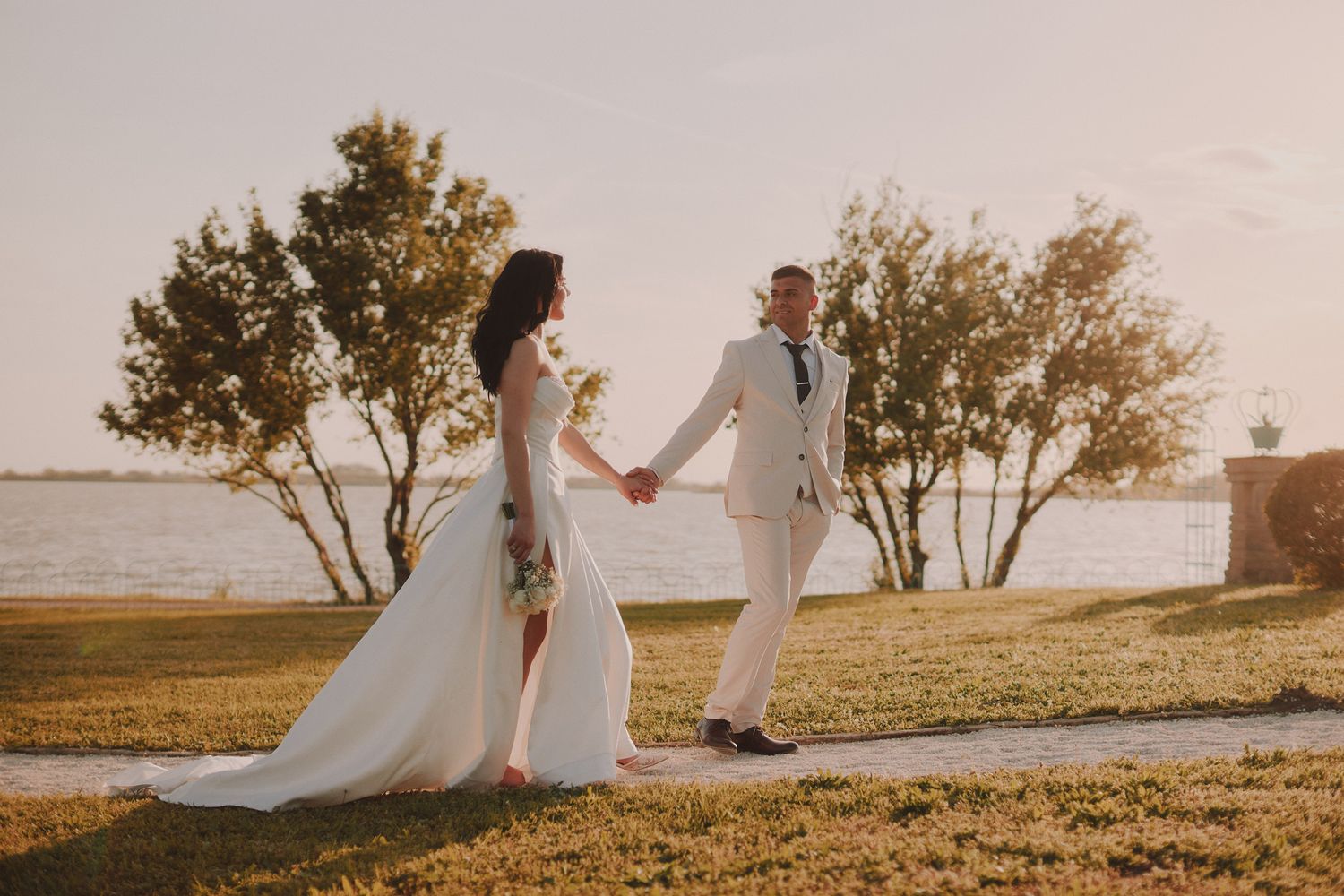 Fotografisanje venčanja Vinarija Petra Palić Subotica
Wedding photo session 
Fotograf za venčanje
Golden hour
Park
Lake
See
Sun
Serbia