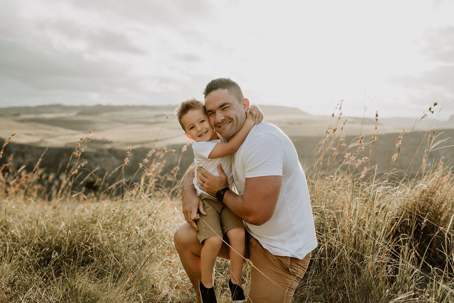 Family photo shoot in Port Edward, KwaZulu-Natal. Maternity photo shoot. South Coast photographer. Family photography. Family photos.