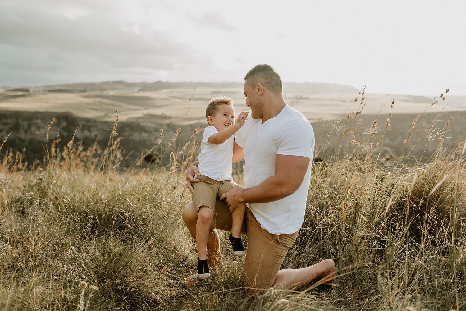 Family photo shoot in Port Edward, KwaZulu-Natal. Maternity photo shoot. South Coast photographer. Family photography. Family photos.