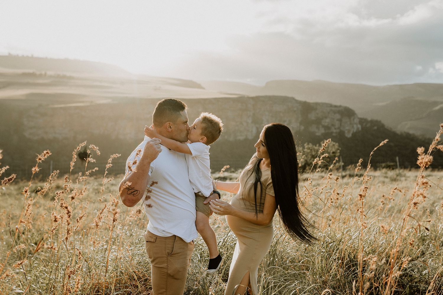 Family photo shoot in Leisure Bay, KwaZulu-Natal. Maternity photo shoot. Port Edward photographer. Family photography. Family photos.
