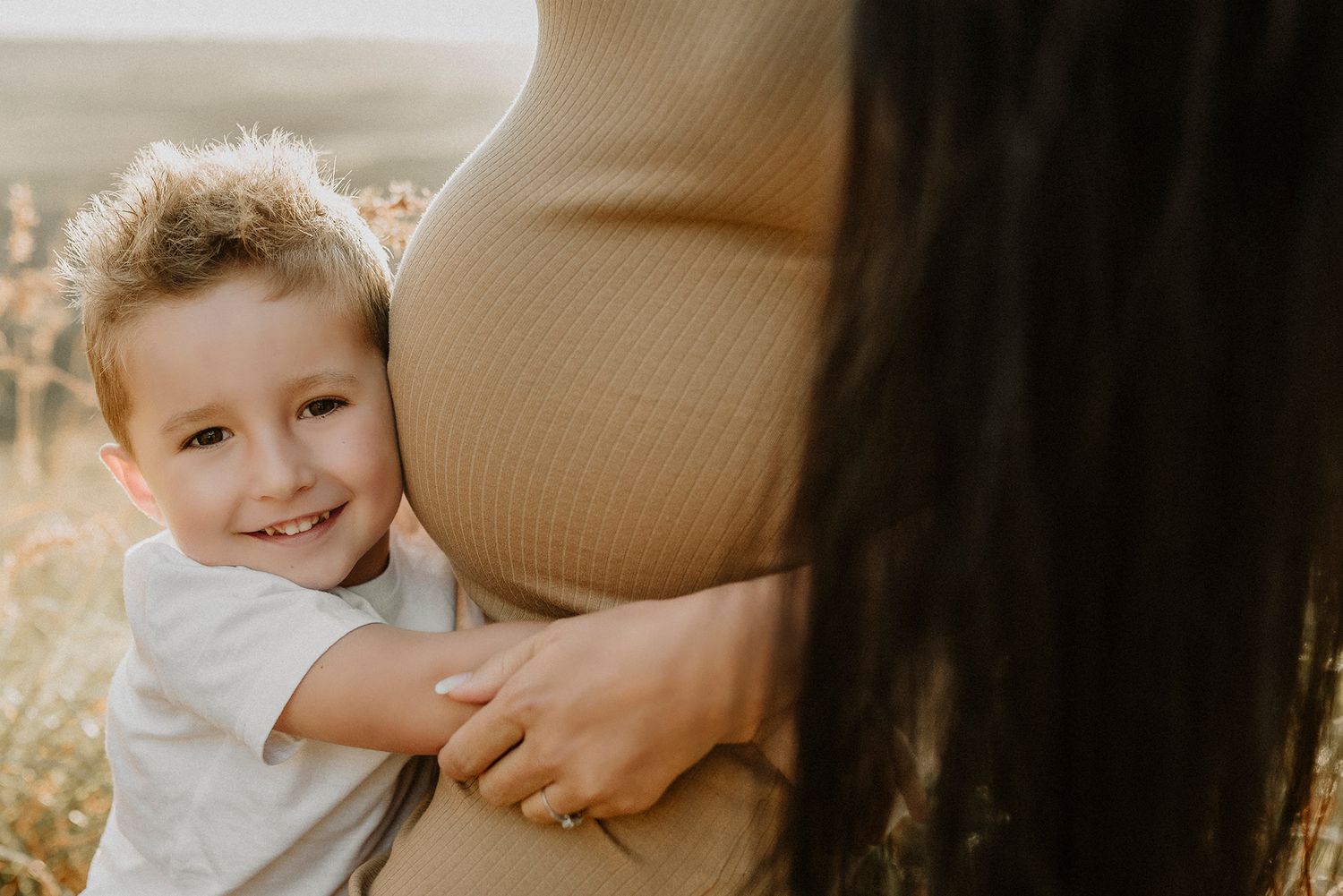 Family photo shoot in Leisure Bay, KwaZulu-Natal. Maternity photo shoot. Port Edward photographer. Family photography. Family photos.