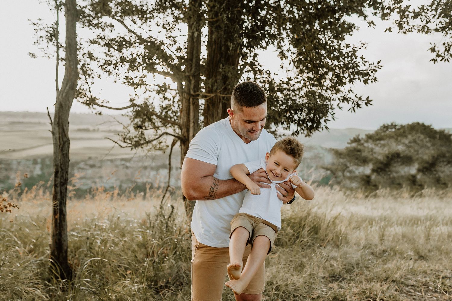 Family photo shoot in Leisure Bay, KwaZulu-Natal. Maternity photo shoot. Port Edward photographer. Family photography. Family photos.