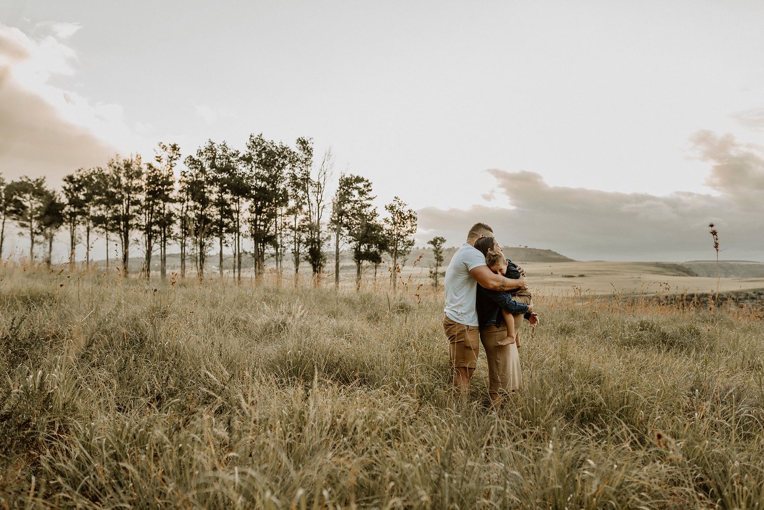 Family photo shoot in Port Edward, KwaZulu-Natal. Maternity photo shoot. South Coast photographer. Family photography. Family photos.