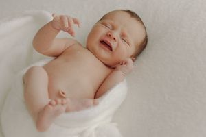 Newborn Foto-Shooting im Tageslichtstudio Schöftland
